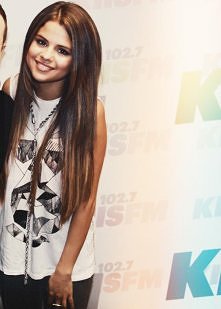 Selena Gomez : )