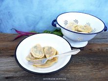 Pierogi z botwinką i mozzar...