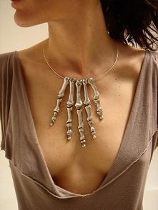 diy upiorny naszyjnik ;)