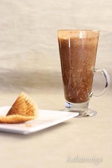 KOKTAJL BANANOWY

Składniki:
- 1 banan obrany, pokrojony w kawałki i zamrożon...