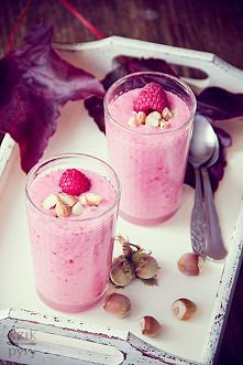 KOKTAJL MALINOWY Z ORZECHAM...