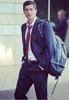 Lewandowski  
Naaaajlepszy :-)