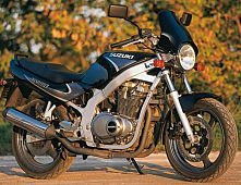 Suzuki GS 500. <3