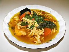 Zupa szpinakowa zabajona odrobiną cherry..