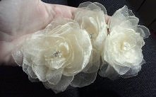 kwiatki z organzy ecru poły...