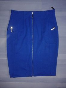 spodniczka Top secret, w rozmiarze 34 (z metki 36 ale byla zwezana) za 80 zloty + przesylka , wiecej na email julia1324@wp.pl