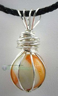 kamyczek+drucik=zawieszka :)