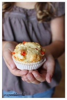 muffinki z feta i papryką
