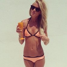 Czy ktoś wie jakiej marki jest ten strój??