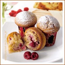 Składniki na 12 sztuk: 
50 g mielonych orzechów włoskich
1 i 3/4 szklanki mąk...