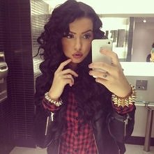 CZERWONA KOSZULA, CZARNA KU...