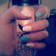 #nails #paznokcie #blue #white #shine #brokat #brocade #girls #fashion #style