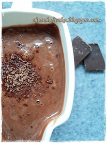 sos czekoladowy
Składniki:
1 łyżeczka mąki ziemniaczanej
4 łyżeczki dobrego kakao
5 łyżek drobnego cukru (lub cukru pudru)
szklanka mleka (najlepiej pełnotłustego)
1 łyżka ekstr...