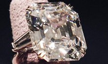 ...Z NAJDROŻSZYCH NA ŚWIECI...