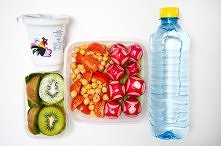 Aktywnie Po Zdrowie
9 rzodkiewek
2 kiwi
woda mineralna
maślanka 200ml
Sałatka...