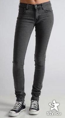 szare rurki + trampki