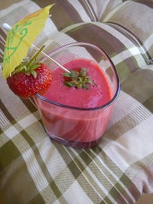 koktajl truskawkowy= lato!
