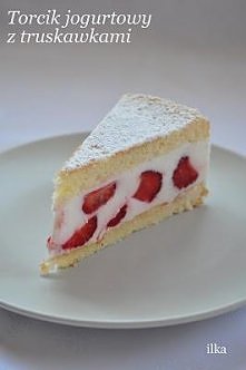 TORCIK JOGURTOWY Z TRUSKAWKAMI 

Biszkopt (tortownica 23 cm): 
- 3 jajka, 
- 6 łyżek cukru,
- 6 łyżek oleju,
- 6 łyżek mąki,
- 1 łyżeczka proszku do pieczenia 

Białka ubić ze s...