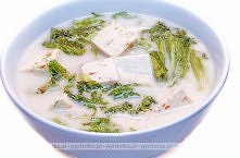 Zupa ze szpinaku i tofu