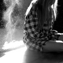 ... i uczyła się żyć na now...