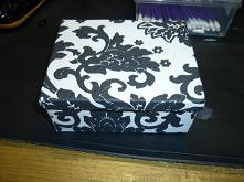 zwykłe pudełeczko po patycz...