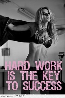 Ciężka praca + odrobina szczęścia i uroku osobistego to droga do sukcesu.