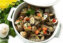 Małże w sosie cytrynowo-czosnkowym