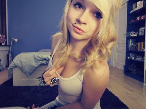 `♥.