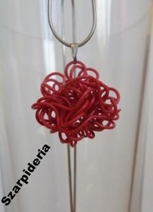 Czerwona zawieszka ręcznie ...