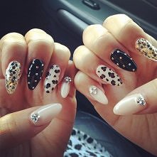 nails