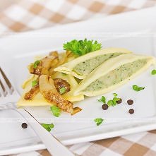 Pierogi z mięsem i szpinakiem