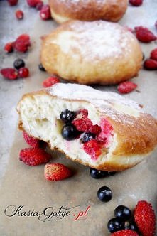 Racuchy z poziomkami. Przep...