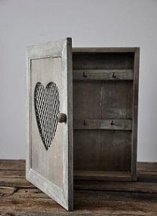 Szafeczka na klucze.