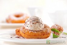 Serowe poduchy z lodami - składniki:
 margaryna - 50 gramów
 twaróg - 70 gramów
 mąka - 85 gramów
 cukier - 50 gramów        jajko - 1 sztuka
 sól
 lody(według własnego uznania)...