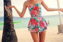 Letnia sukienka w kwiatki :)