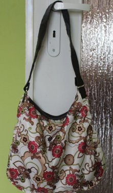 W rzeczywistości kolory są ...