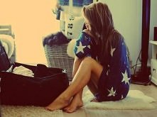 Moja bezsilność, moje lenistwo, mój strach powstrzymuję mnie przed krokiem w przód. Najbardziej boli to iż tracę ludzi na których mi najbardziej zależy