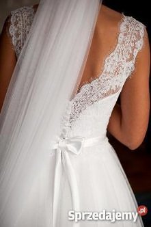 Koniec ery sukien bez ramiączek!