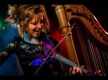 Phantom of the Opera - Lindsey Stirling

Jestem zachwycona:)