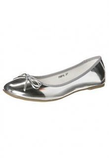 Francesco Milano Baleriny srebrny - Kliknij w duże zdjęcie i zobacz więcej -  Cena: 129 zł. Francesco Milano Baleriny srebrny Obuwie w Zalando.pl | materiał zewnętrzny: wysokiej...