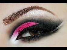 Make Up Artist Pink