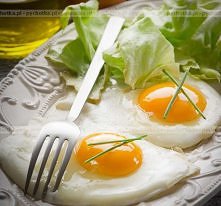 Jajka sadzone na maśle