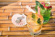 Grejpfrutowo brzoskwiniowy napój z limonką