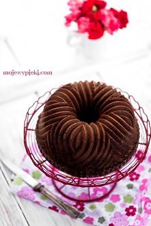 Babka szampańska
z frużeliną z owoców lata