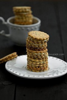 Cytrynowe markizy z makiem z nadzieniem z serka kremowego