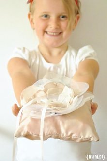 poduszeczka pod obrączki