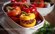 Papryki nadziewane ryżem i mięsem