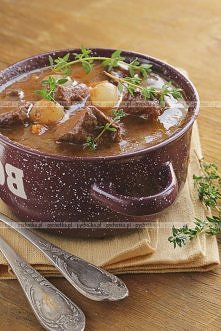 Zupa gulaszowa na wołowinie