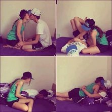 Młoda miłość. To jest coś c;