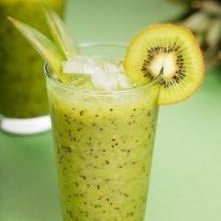 koktajl-kiwi+kostki lodu